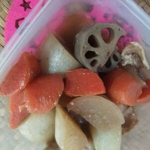 こんにゃくと大根の煮物